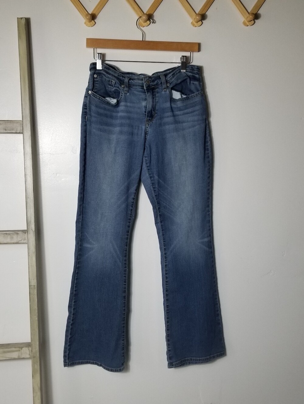 SIGNATURE LEVI STRAUSS WOMEN'S MODERN BOOTCUT JEANS SIZE 10